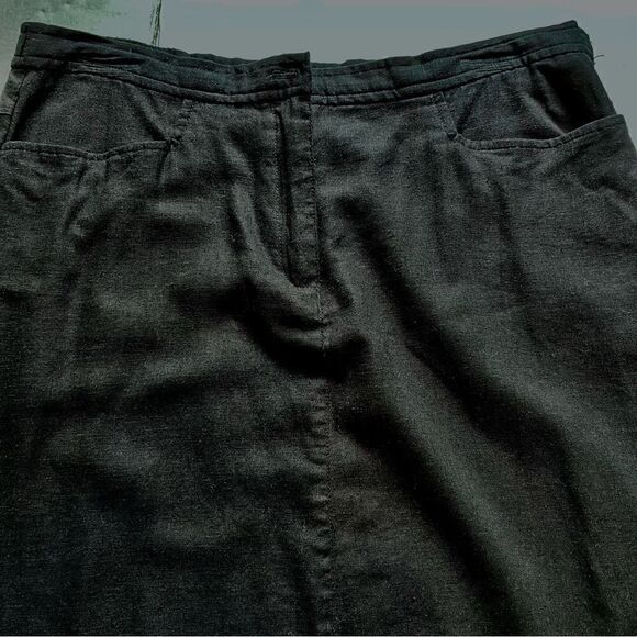 Sag Harbor Women's Petite Skirt Linen/Rayon Beautiful Black w/ white Floral 10P - Picture 8 of 9